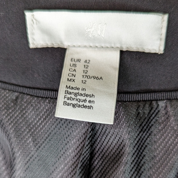 Black Short Blazer Size 4 Single Button H & M Fitted - Picture 9 of 10